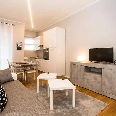 Guesthost - Mm Pozzo Strada Terrace דירה