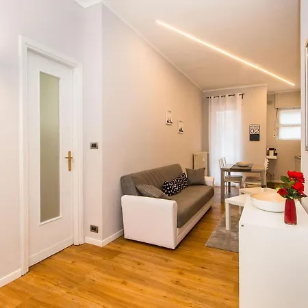 Guesthost - Mm Pozzo Strada Terrace Διαμέρισμα