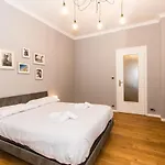 Guesthost - Mm Pozzo Strada Terrace *