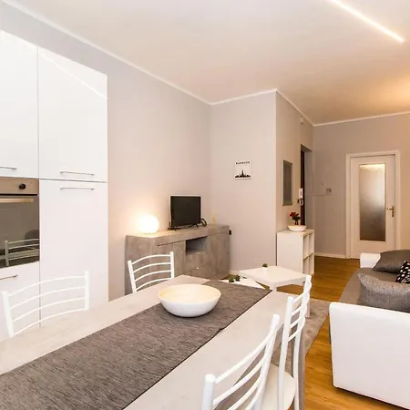 شقة Guesthost - Mm Pozzo Strada Terrace تورينو